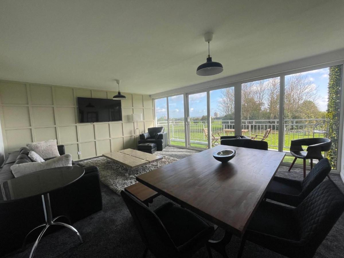3 Bedroom Apartment With Golf Course View Нюкасъл ъпон Тайн Екстериор снимка