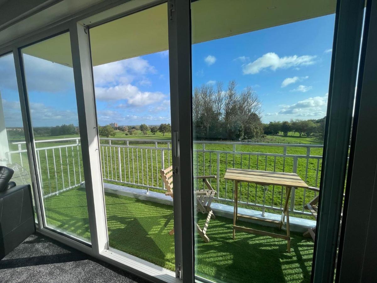 3 Bedroom Apartment With Golf Course View Нюкасъл ъпон Тайн Екстериор снимка